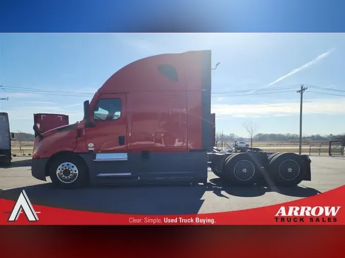 2022 FREIGHTLINER CA126