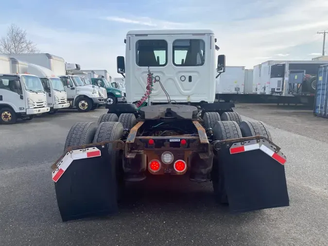 2018 FREIGHTLINER/MERCEDES CASCADIA 125