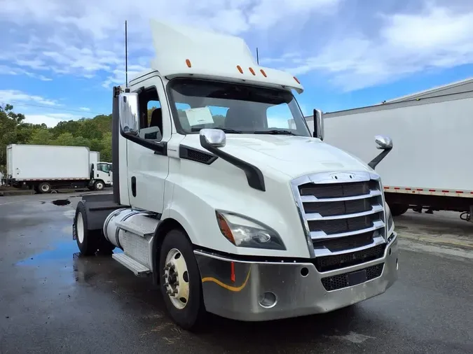 2020 FREIGHTLINER/MERCEDES NEW CASCADIA 116
