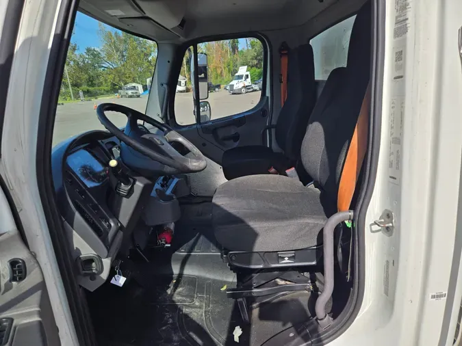 2019 FREIGHTLINER/MERCEDES M2 106