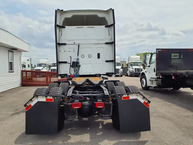 2019 NAVISTAR INTERNATIONAL LT625 SLPR CAB