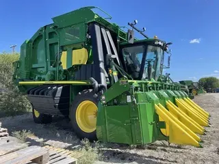 2021 John Deere CP690