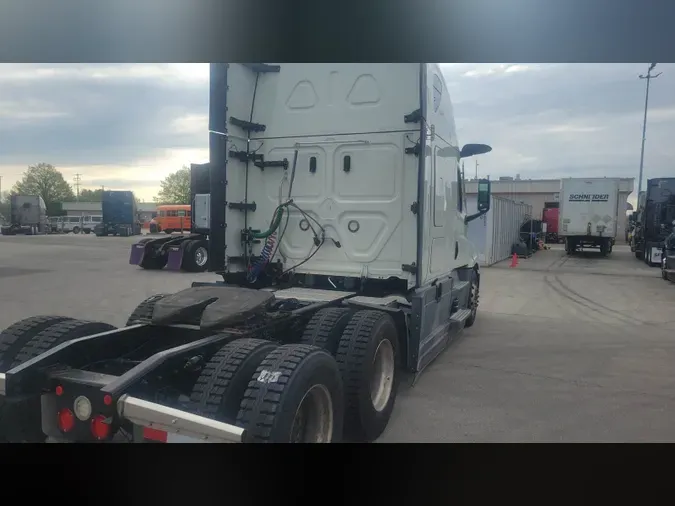 2021 Freightliner Cascadia