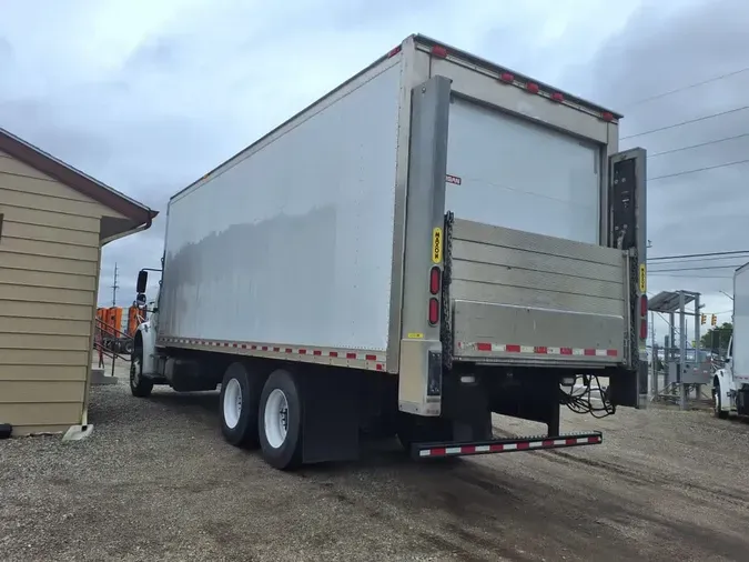 2018 FREIGHTLINER/MERCEDES M2 1065696722fb53c1ab9c2811a1b89de8d1b
