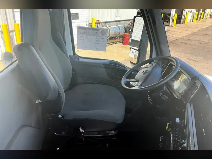 2019 INT LT625 6x4