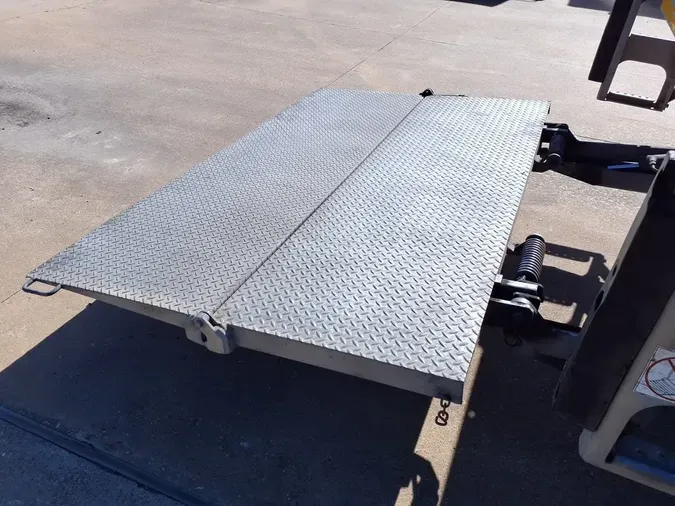 2018 NAVISTAR INTERNATIONAL 4300 LP