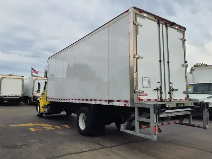 2016 FREIGHTLINER M2 106