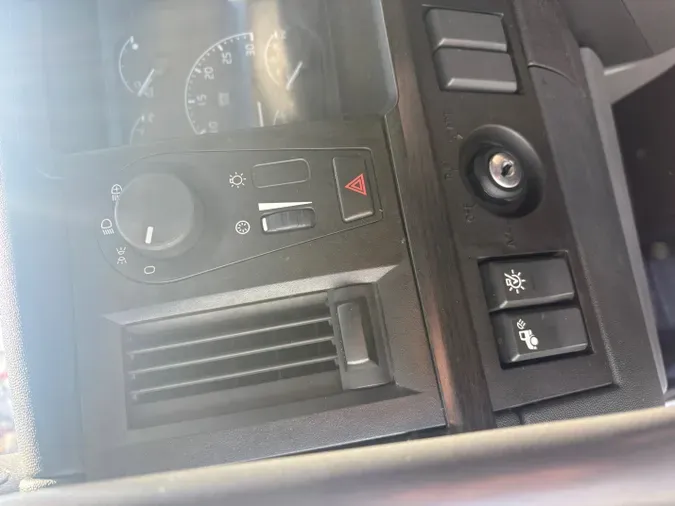 2020 VOLVO TRUCK VNL64T30056a0defb00418713ba038325529a95f8