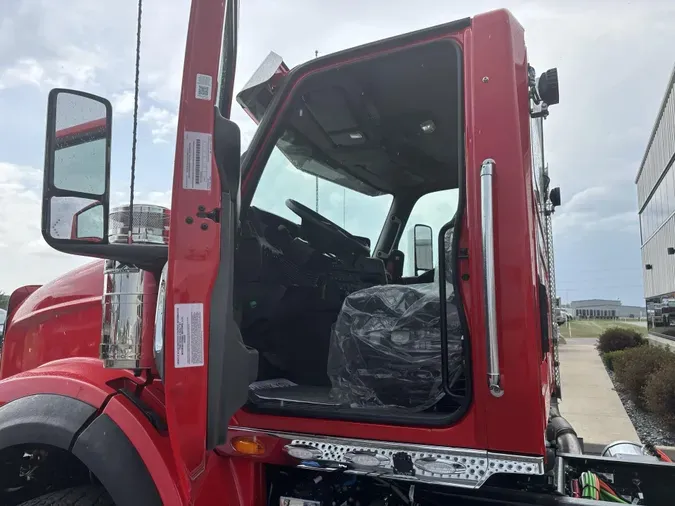 2026 International HX620 QUAD SPEC