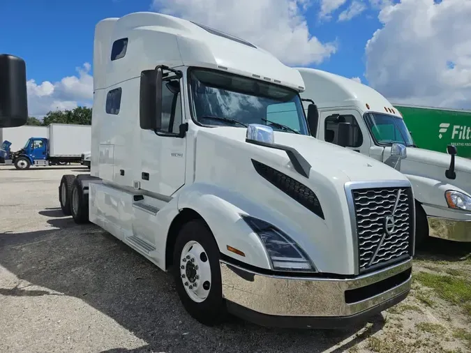 2019 VOLVO VNL64T-760