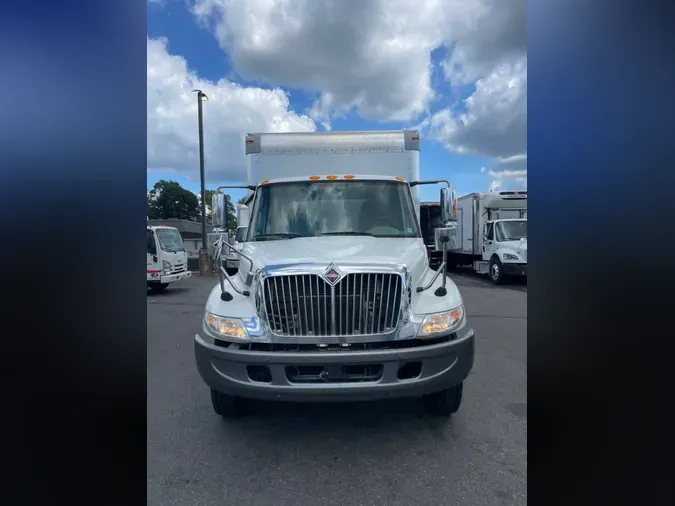 2019 NAVISTAR INTERNATIONAL 4300 SBA