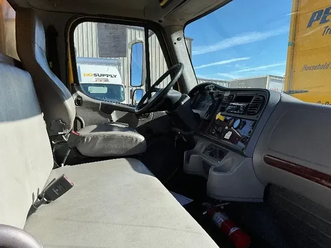 2018 Freightliner M2