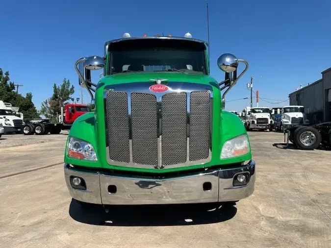 2017 PETERBILT 579