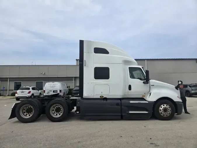 2021 International LT625