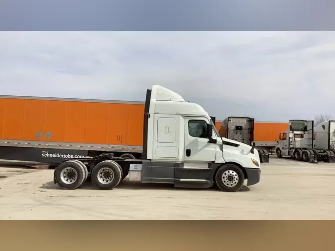 2020 Freightliner Cascadia