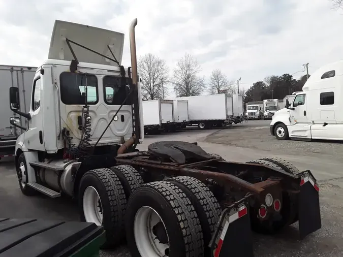 2018 FREIGHTLINER/MERCEDES NEW CASCADIA PX12664