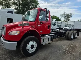 2018 FREIGHTLINER M2 106
