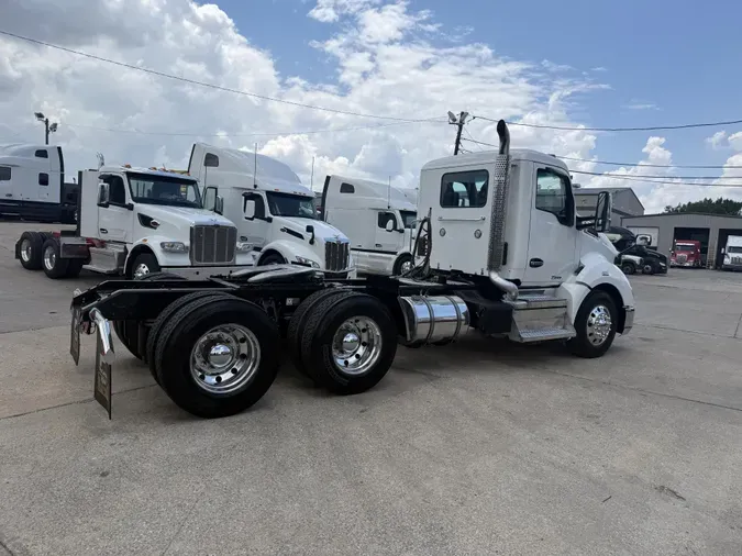 2021 Kenworth T68056b7c73a2969ee6fb8e35e6fb5bb5b30
