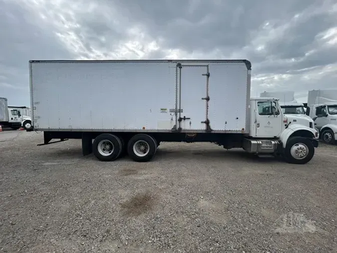 2001 INTERNATIONAL 4900