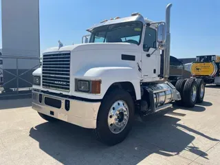 2020 MACK PI64T