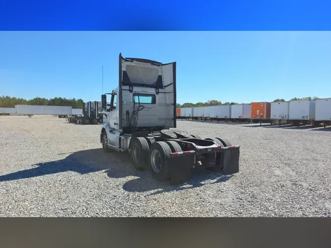 2019 Volvo VNL300