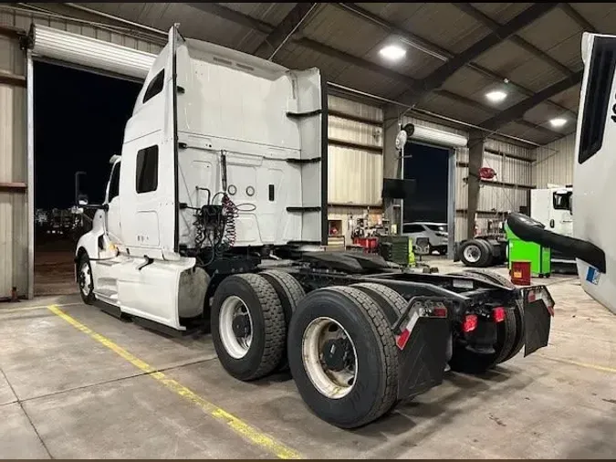 2019 NAVISTAR INTERNATIONAL LT625 SLPR CAB