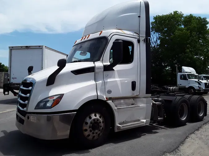 2020 FREIGHTLINER/MERCEDES NEW CASCADIA 116