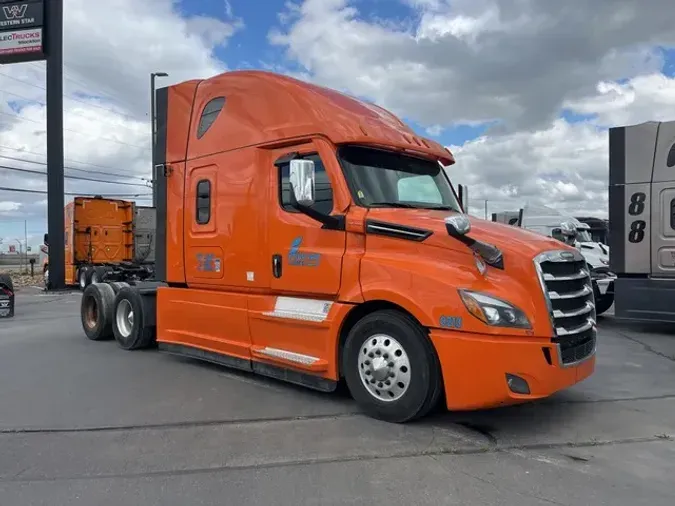2023 FREIGHTLINER CA126