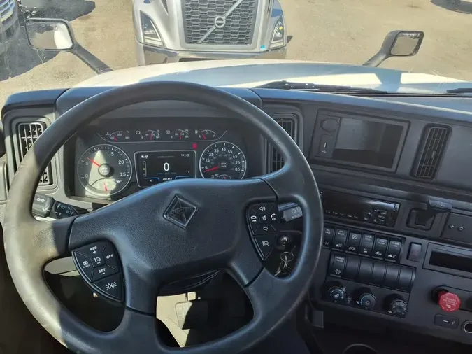 2019 NAVISTAR INTERNATIONAL LT625 DAYCAB T/A