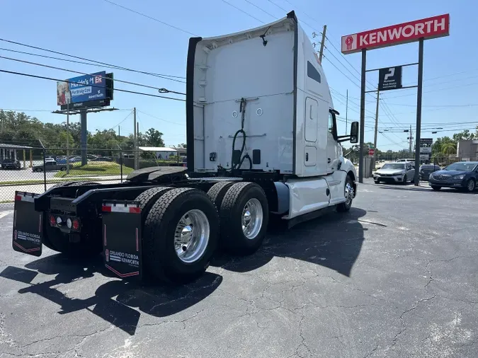 2022 Kenworth T680