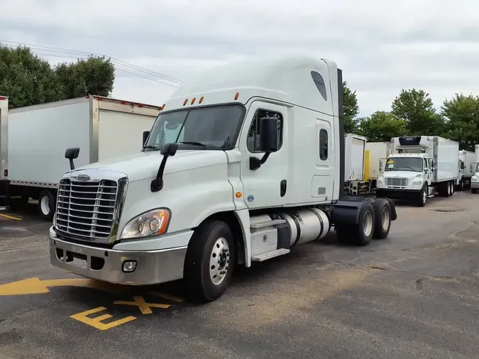 2019 FREIGHTLINER CASCADIA 12556c7042f919cec62f58b24abc83f4960