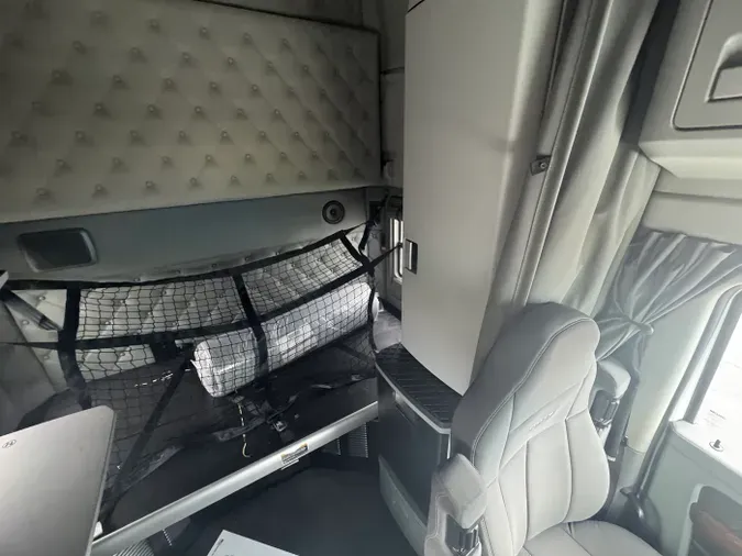 2022 Kenworth T680