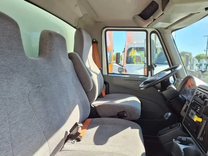 2019 NAVISTAR INTERNATIONAL 4300