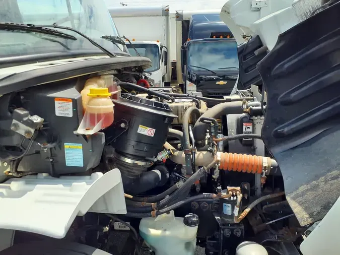 2020 FREIGHTLINER M2 106