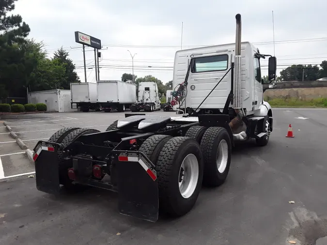 2019 VOLVO VNL64TRACTOR