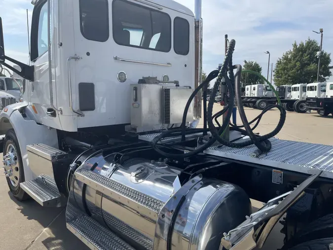 2020 Peterbilt 567