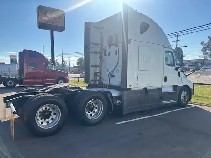 2020 Freightliner Cascadia