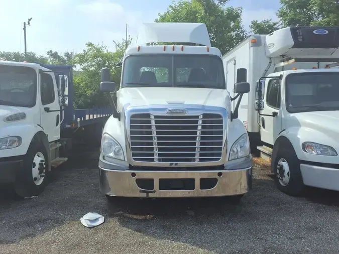 2018 FREIGHTLINER CASCADIA 125