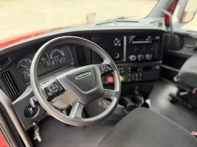 2023 Freightliner Cascadia56d1ccbb9ea122400639ff0df0890efe