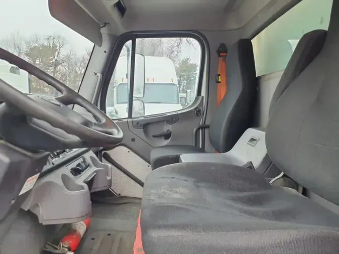 2019 FREIGHTLINER/MERCEDES M2 10656d3248b372fcd06fa2425a99f92cf3f