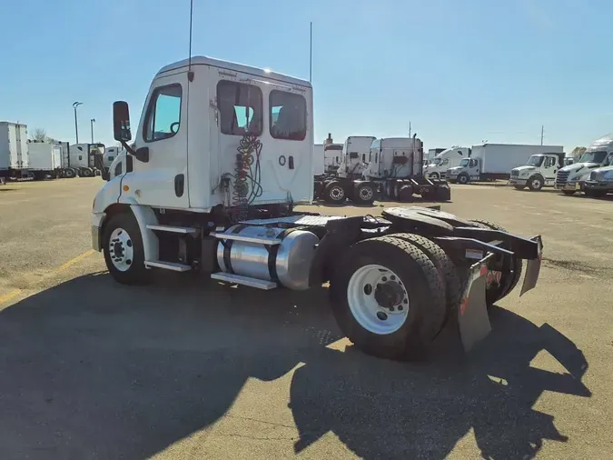 2019 FREIGHTLINER/MERCEDES CASCADIA 113