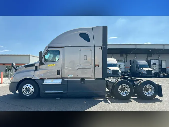 2024 Freightliner Cascadia 126