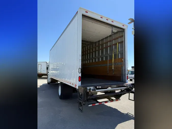 2016 FREIGHTLINER M2 106