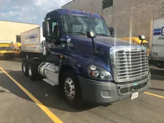 2016 FREIGHTLINER X12564ST