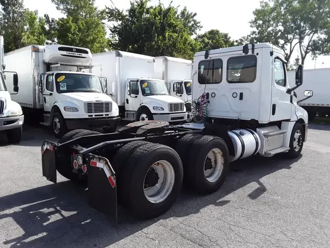 2019 FREIGHTLINER NEW CASCADIA PX12664