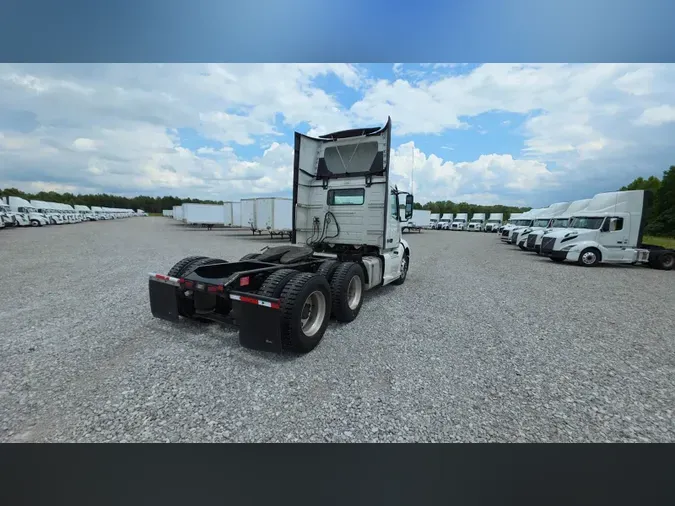 2019 Volvo VNL300