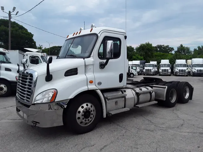 2020 FREIGHTLINER/MERCEDES CASCADIA 113