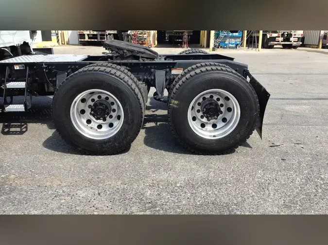 2021 Freightliner Cascadia 126