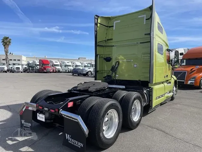 2023 VOLVO VNL64T760