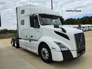 2022 VOLVO VNL64T760